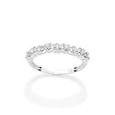 Anillo fino con corazones en plata de ley 925 maciza y circonita cúbica.